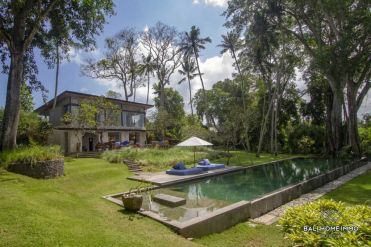 Image 1 from Villa de 5 chambres à vendre et à louer à Bali Seseh