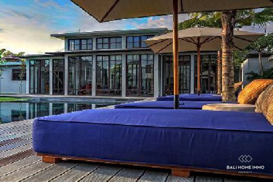 Image 2 from 5 Bedroom Villa for Rentals in Bali Near Berawa Beach