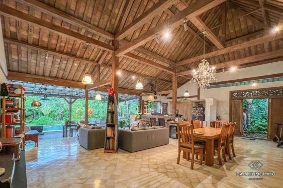 Image 4 from Villa de 5 chambres à vendre et à louer à Umalas Bali