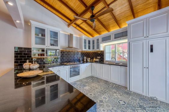 Image 10 from Villa de 5 chambres à vendre et à louer à Bali Canggu, côté résidentiel