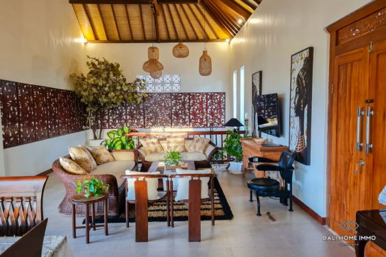 Image 2 from villa de 5 chambres à vendre en pleine propriété et à louer à l'année à Nusa Dua