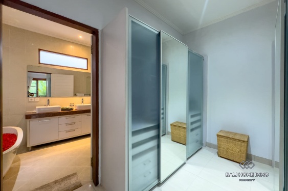 Image 17 from 5 Bedroom Villa For Sale Leasehold in Bali Canggu
