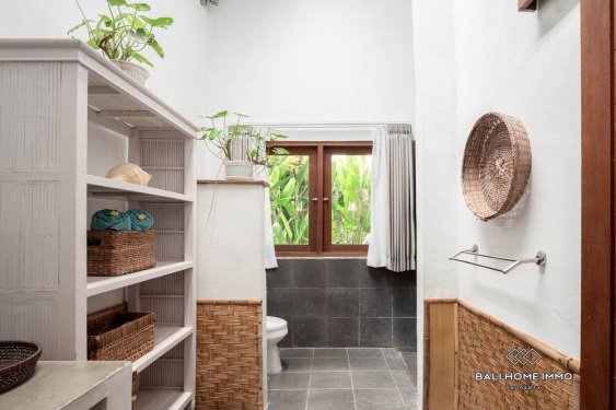 Image 19 from Villa de 5 chambres à vendre en location à Canggu Batu Bolong