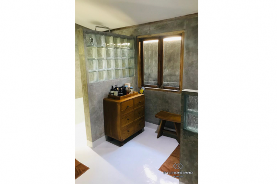 Image 17 from 1 rumah pribadi + 1 Hotel butik dengan 4 Kamar Tidur untuk dijual Hak Sewa di Seseh