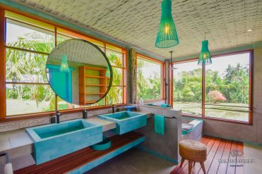 Image 7 from Dijual Sewa Vila 5 Kamar di tengah sawah di Kedungu Bali