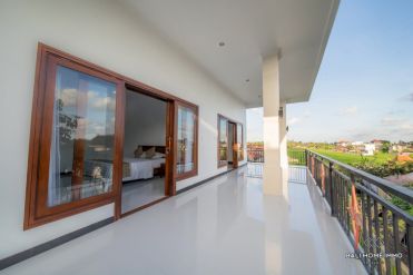 Image 3 from 5 Bedroom Villa For Sale and Rental in Bali Canggu