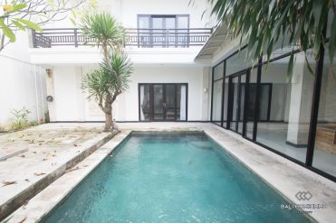 Image 2 from 5 Bedroom Villa for Yearly Rental in Seminyak
