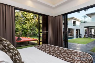 Image 7 from 5 Bedroom Villa for Yearly Rental in Bali Seminyak