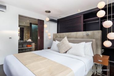 Image 14 from 5 Bedroom Villa for Yearly Rental in Bali Seminyak