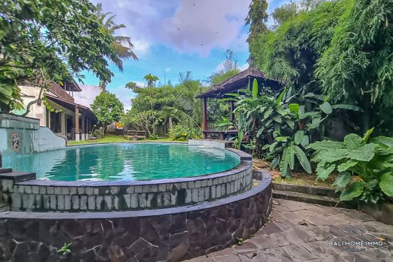 Image 3 from Villa de 5 chambres à rénover à vendre en pleine propriété à Bali Canggu côté résidentiel