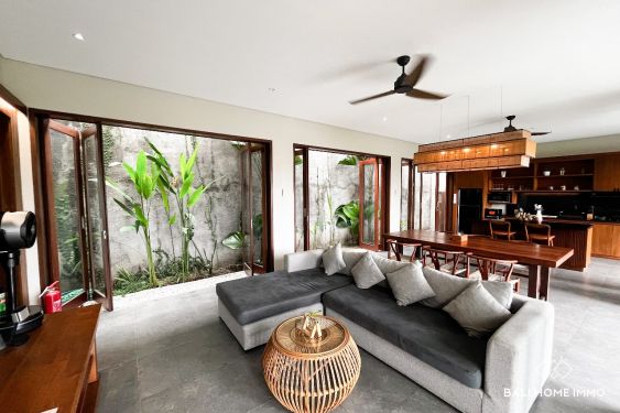 Image 4 from Villa 3 + 2 Kamar berpemandangan sawah Dijual Hak Milik di Batu Bolong, Canggu