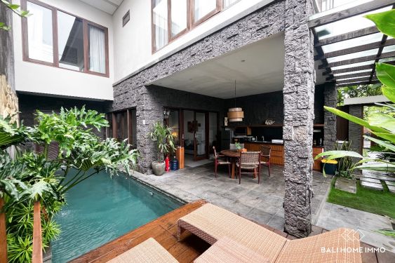 Image 7 from Villa 3 + 2 Kamar berpemandangan sawah Dijual Hak Milik di Batu Bolong, Canggu