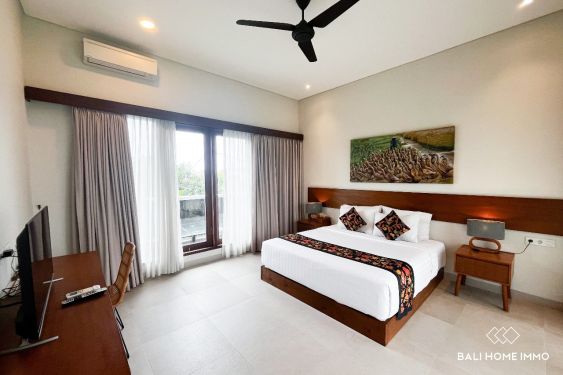 Image 11 from Villa 3 + 2 Kamar berpemandangan sawah Dijual Hak Milik di Batu Bolong, Canggu