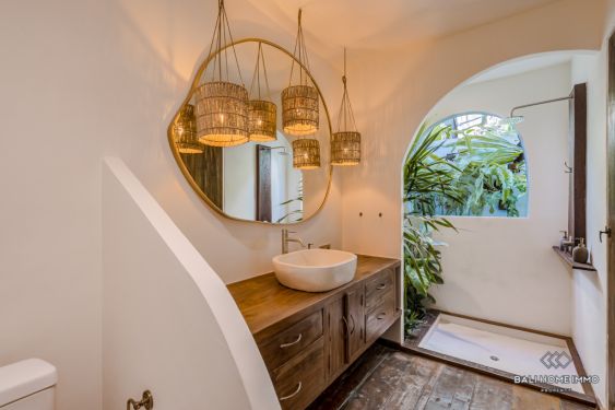 Image 16 from Dijual Villa 5 Kamar berpemandangan Sawah di Bali Umalas