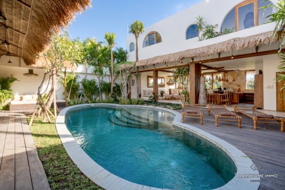 Image 18 from Dijual Villa 5 Kamar berpemandangan Sawah di Bali Umalas