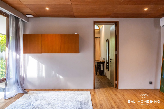 Image 15 from Villa 5 Kamar Tidur Dijual Hak Milik di Bali - Pererenan