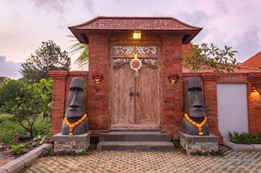 Image 17 from 5 Bedroom Classic Villa for Yearly Rental in Canggu