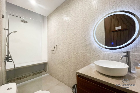 Image 15 from 6 Bedroom Family Villa for sale in Padang Linjong Canggu