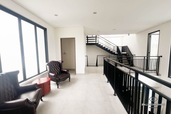 Image 7 from 6 Bedroom Family Villa for sale in Padang Linjong Canggu