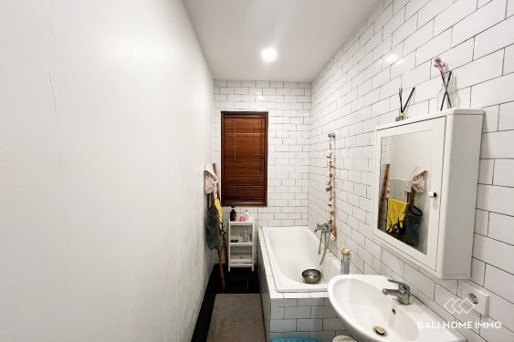 Image 11 from Villa Keluarga 6 Kamar untuk dijual sewa di Berawa Canggu