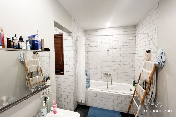 Image 13 from Villa Keluarga 6 Kamar untuk dijual sewa di Berawa Canggu