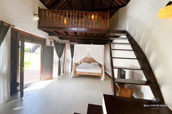 Image 15 from Villa Keluarga 6 Kamar dengan Taman Luas Dijual di Canggu Bali