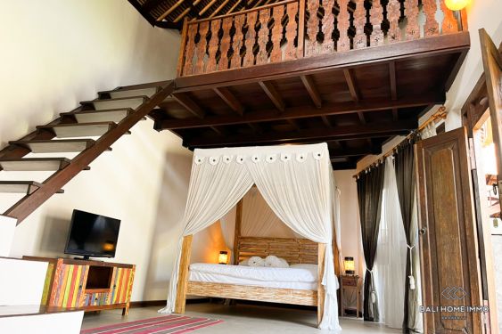 Image 11 from Villa Keluarga 6 Kamar dengan Taman Luas Dijual di Canggu Bali