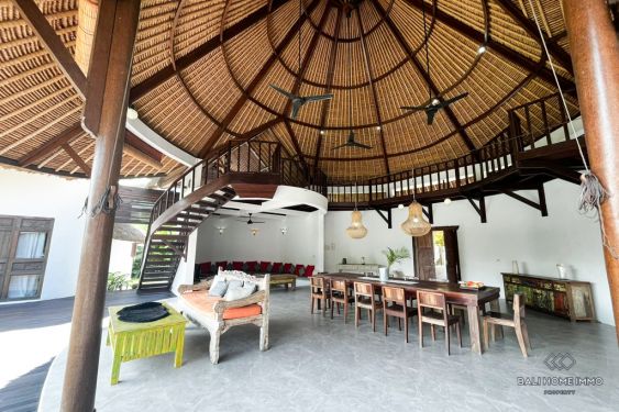 Image 6 from Villa Keluarga 6 Kamar dengan Taman Luas Dijual di Canggu Bali