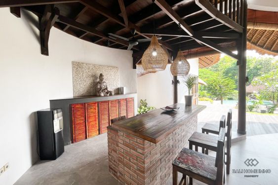 Image 8 from Villa Keluarga 6 Kamar dengan Taman Luas Dijual di Canggu Bali