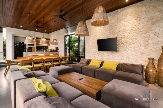 Image 3 from 6 bedroom luxurious villa with ricefield and jungle view for sale leasehold in Ubud