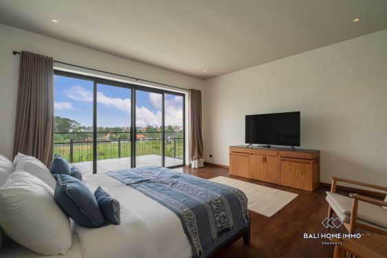 Image 14 from 6 Bedroom Ricefield View Villa For Sale in Umalas