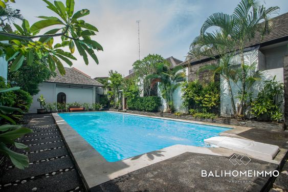 Image 3 from Villa Kompleks 6 Kamar Disewakan di Bali Kerobokan