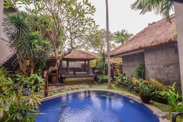 Image 4 from Villa 6 Kamar Disewakan Tahunan dan Jangka Panjang di Umalas