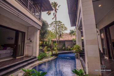 Image 3 from 6 Bedroom Villa For Yearly Rental in Umalas