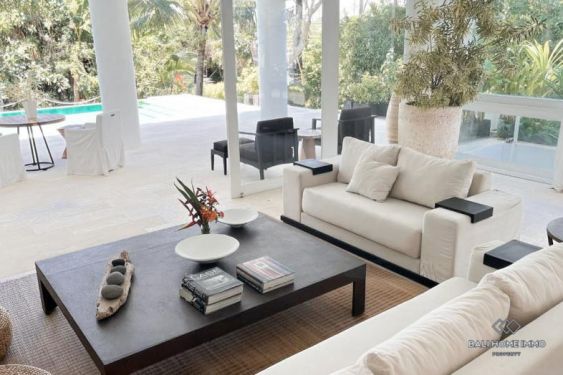 Image 4 from 6 Bedroom Villa for Sale and Rent in Pererenan