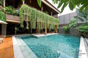 Image 1 from 6 BEDROOM VILLA FOR SALE FREEHOLD IN SEMINYAK