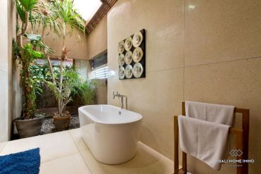 Image 9 from 6 BEDROOM VILLA FOR SALE FREEHOLD IN SEMINYAK