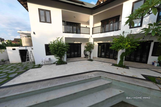 Image 2 from 6 bedroom villa for sale in Pererenan Bali