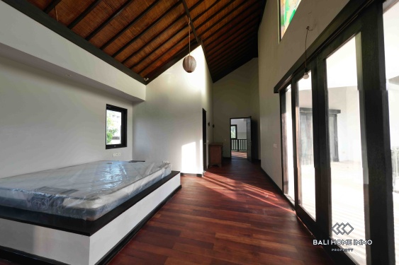 Image 15 from 6 bedroom villa for sale in Pererenan Bali