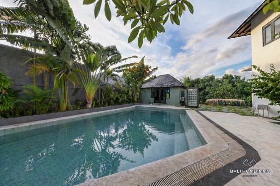Image 6 from Villa keluarga 6 kamar yang baru direnovasi dijual di Pantai Pererenan, Bali.