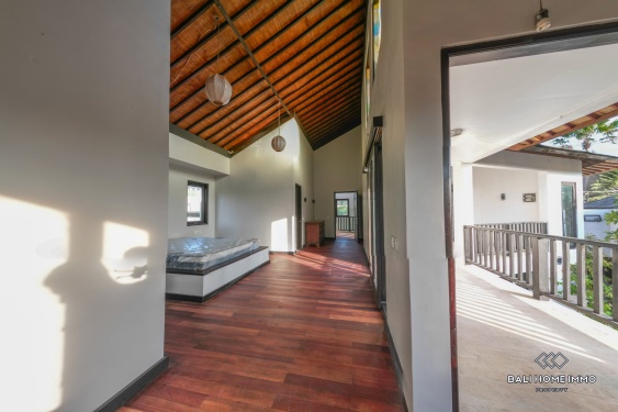 Image 3 from Villa keluarga 6 kamar yang baru direnovasi dijual di Pantai Pererenan, Bali.