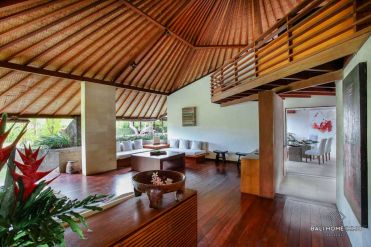 Image 3 from 6 Bedroom Villa with Ricefield View For Sale in Umalas