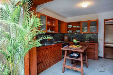 Image 11 from 6 Bedroom Villa with Ricefield View For Sale in Umalas