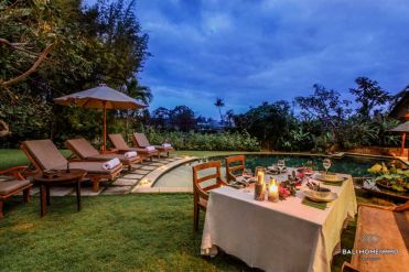 Image 16 from 6 Bedroom Villa with Ricefield View For Sale in Umalas