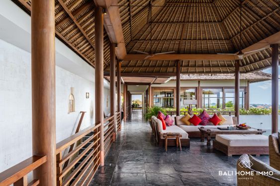 Image 8 from Villa de 6 chambres avec vue sur l'océan à vendre en pleine propriété et à louer à Bali Jimbaran