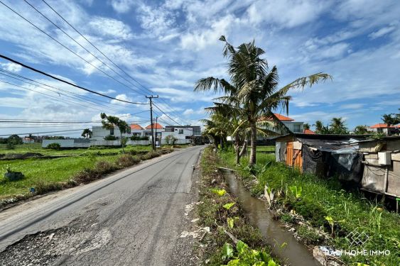 Image 7 from Terrains 7 are en bordure de rue à vendre près de la plage de Nyanyi