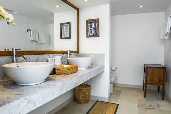 Image 2 from Domaine de 6 chambres à vendre en pleine propriété à Padonan Canggu