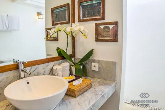 Image 5 from Properti 6 Kamar Dijual Hak Milik di Padonan Canggu