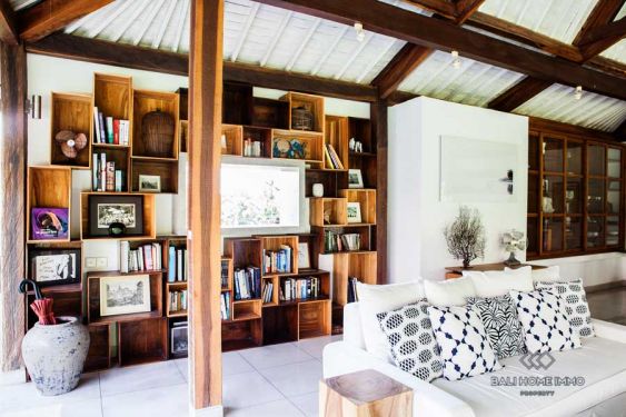 Image 7 from 7 Bedroom Villa & 1 Office Compound for Sale Leasehold in Bali Umalas