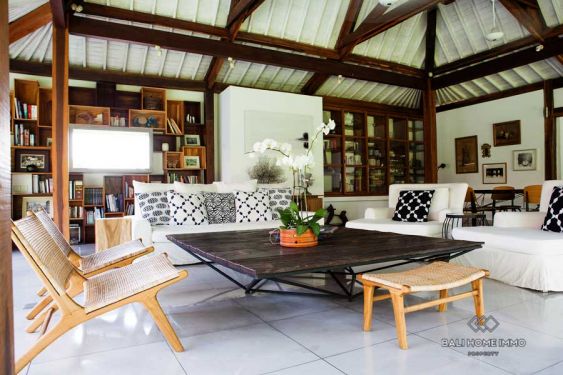 Image 5 from 7 Bedroom Villa & 1 Office Compound for Sale Leasehold in Bali Umalas